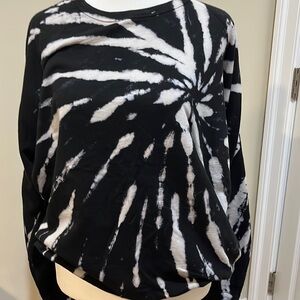 Lovestitch sweatshirt. Size M